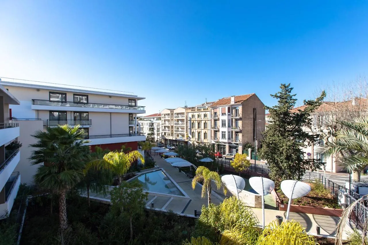 Renovated 2-Br Apartment With Terrace And Pool Cannes 0*,  France